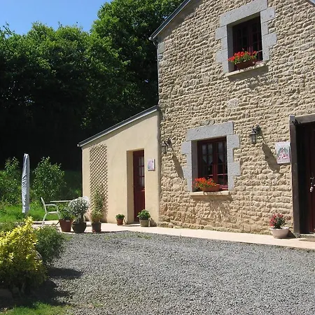 Gites Ruraux Et Maison D'hotes Saint Michel Guest house La Chapelle-Cecelin