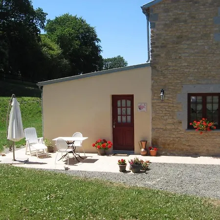 Guest house Gites Ruraux Et Maison D'hotes Saint Michel La Chapelle-Cecelin